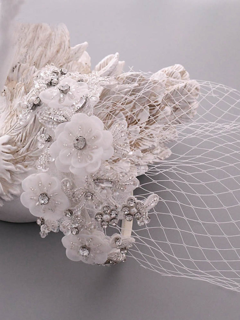 Elegant Simple Floral Vintage Pearls Bridal Veil, S358
